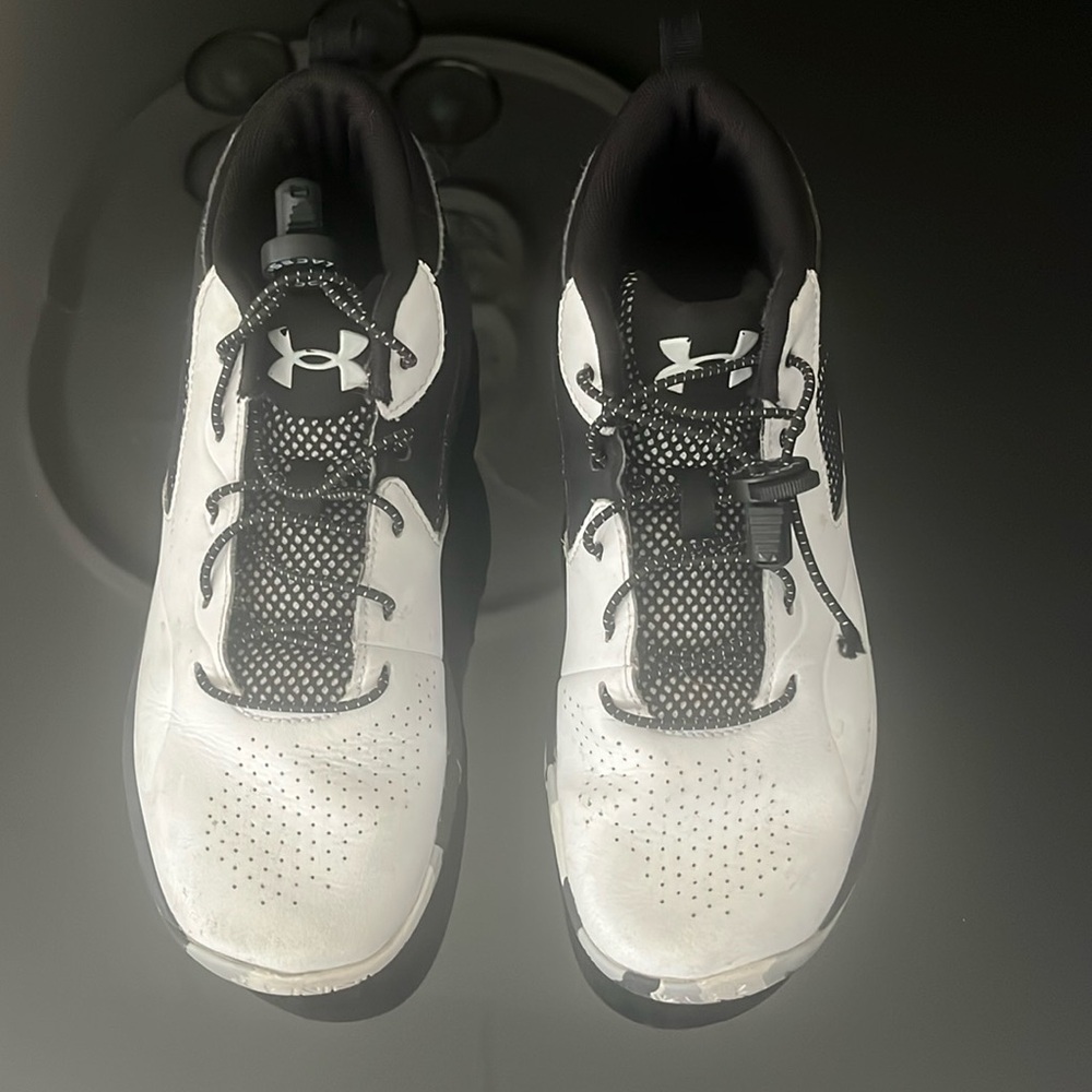 Under Armour basketball shoes size 6.5 Y